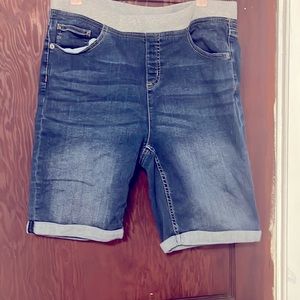 Justice Jean Caprice/Shorts